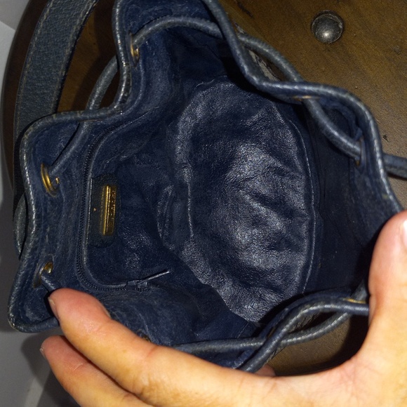 Authentic Vintage Gucci Interlocking GG Monogram Supreme Mini Drawstring Bucket - Picture 7 of 9